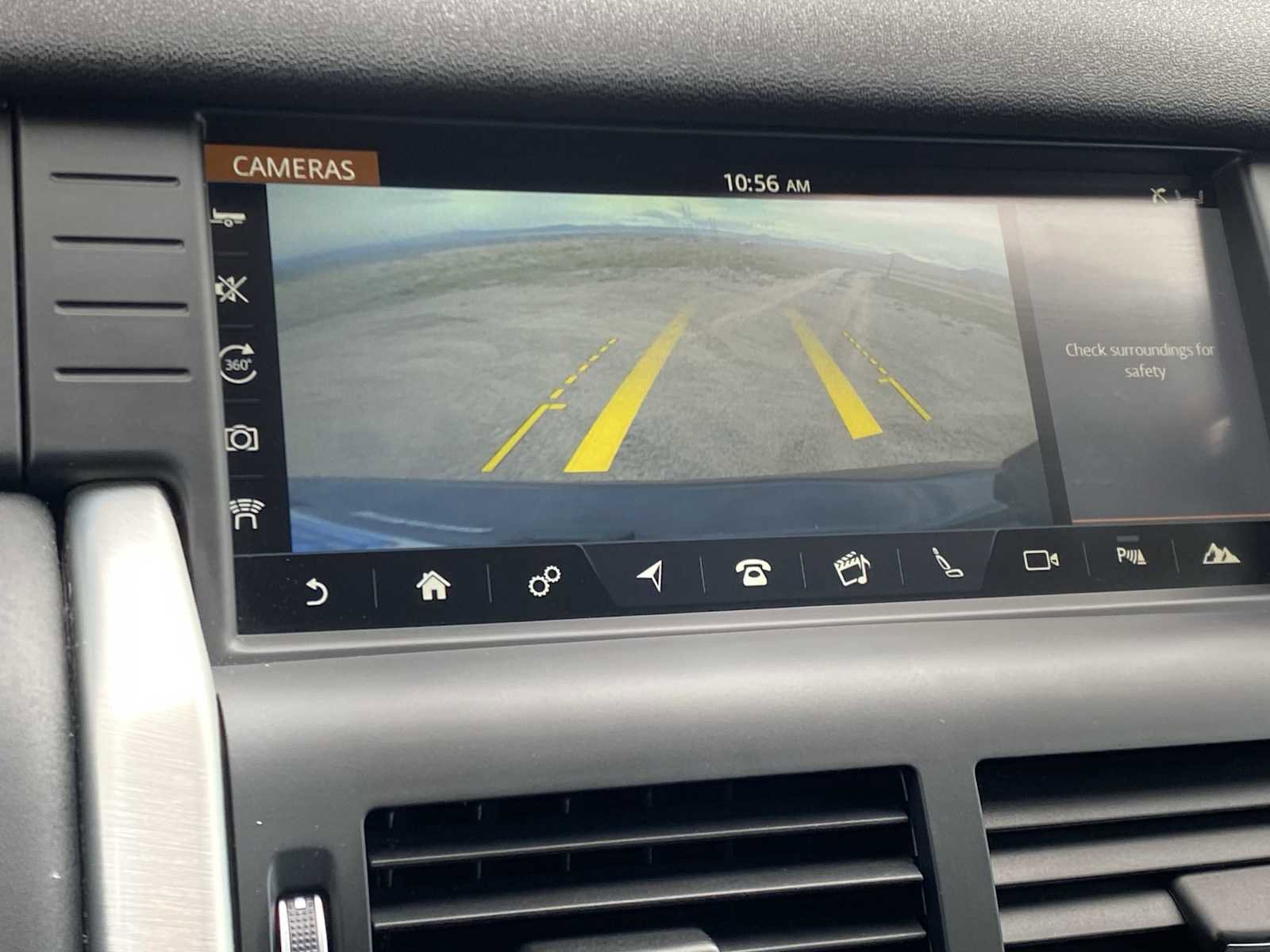 Used 2017 Land Rover Discovery Sport HSE AWD/4WD image 28