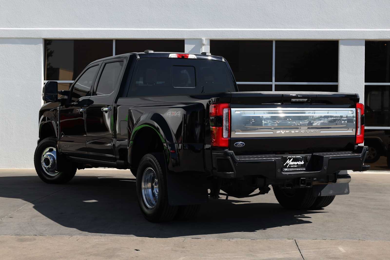 Used 2024 Ford F350 Platinum AWD/4WD image 11