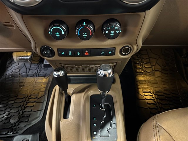 Used 2014 Jeep Wrangler Unlimited Sahara w/ Connectivity Group image 14