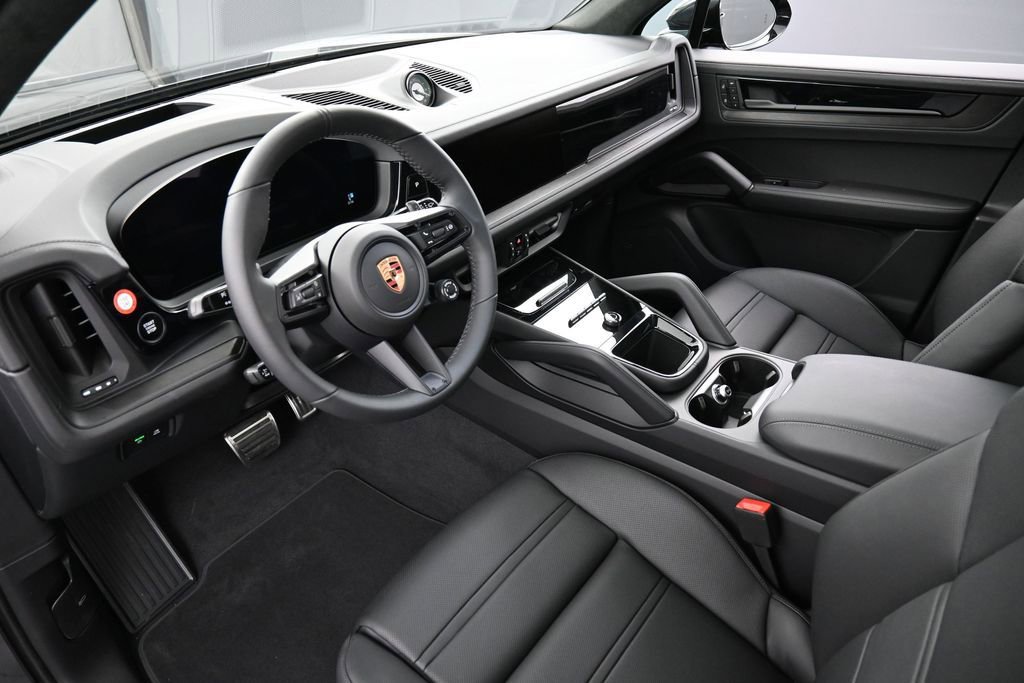 New 2026 Porsche Cayenne GTS AWD/4WD image 4