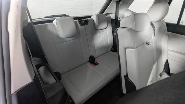 Used 2023 Volkswagen Tiguan SE image 18