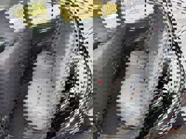 Used 2025 Toyota Camry LE image 7