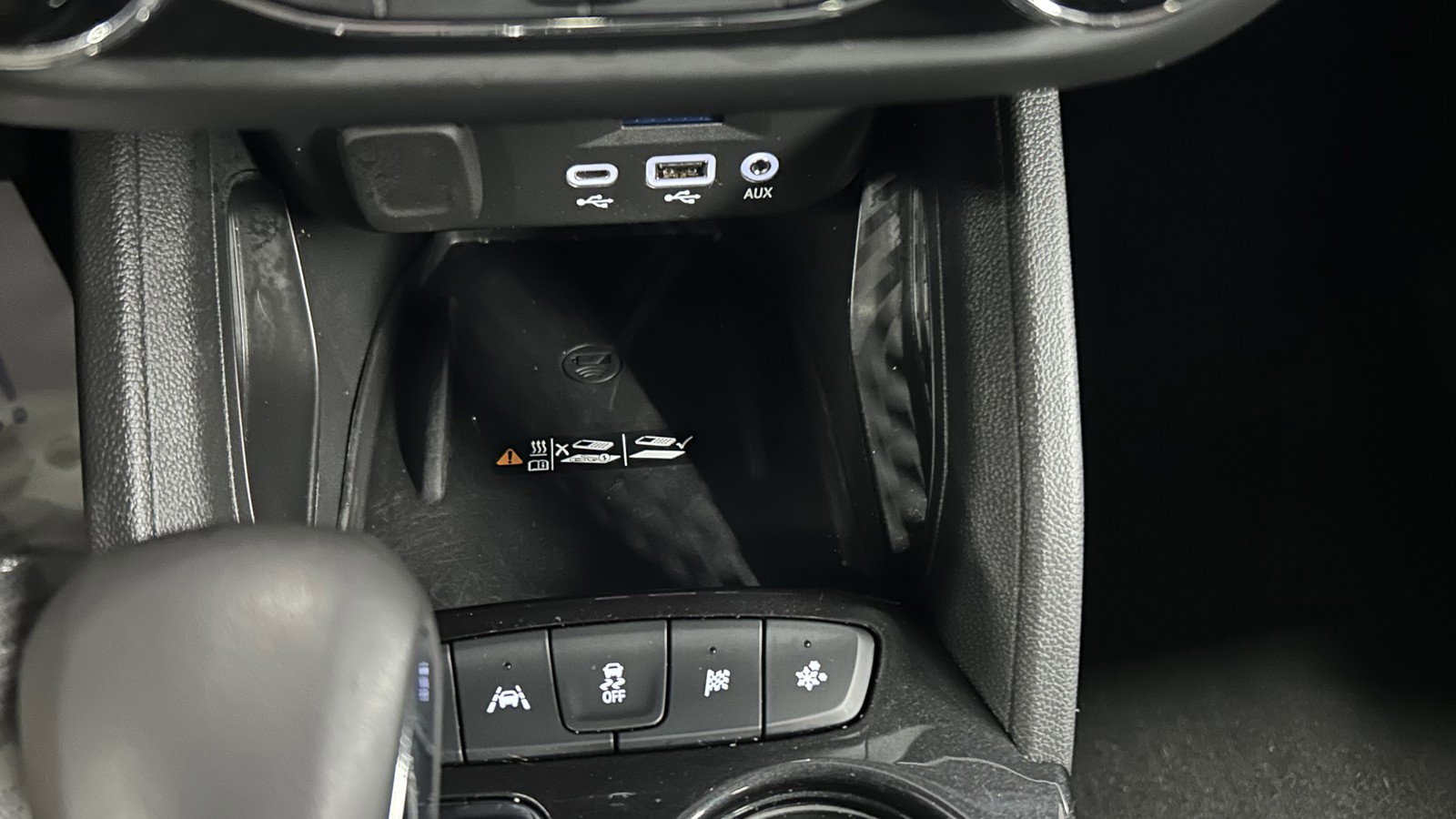 Used 2023 Chevrolet TrailBlazer RS w/ Sun and Liftgate Package image 32