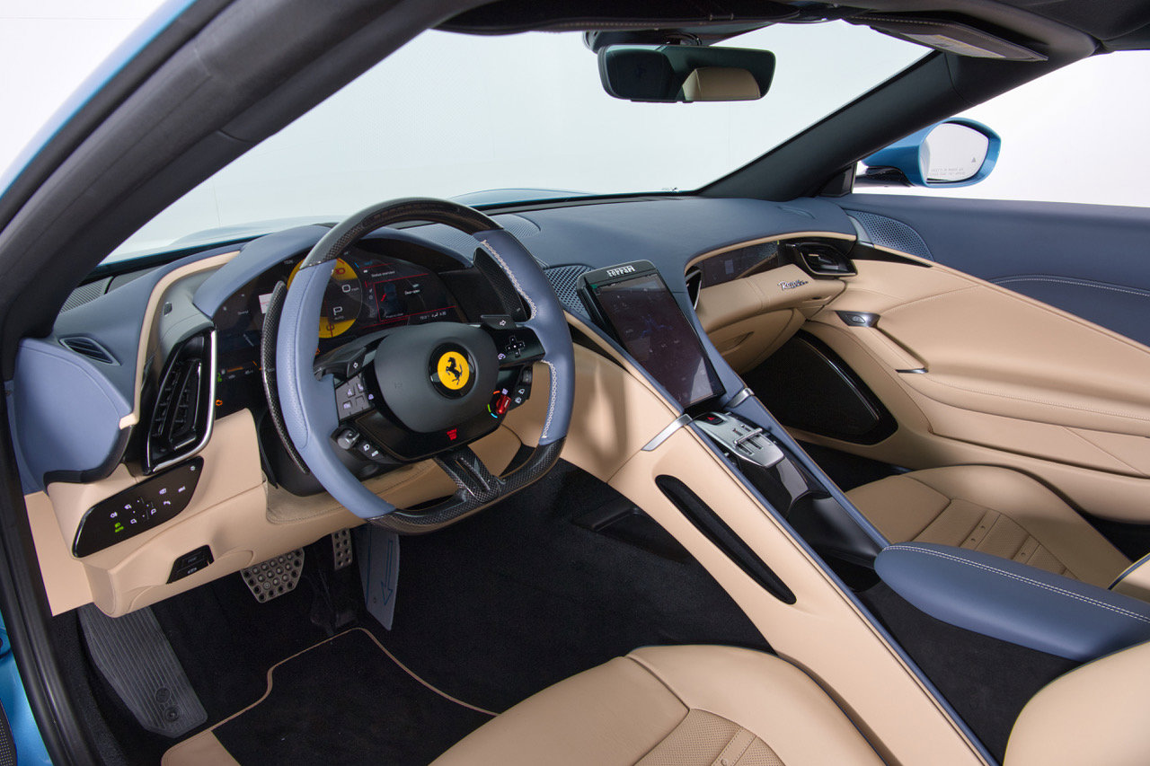 Certified 2025 Ferrari Roma Spider RWD image 4