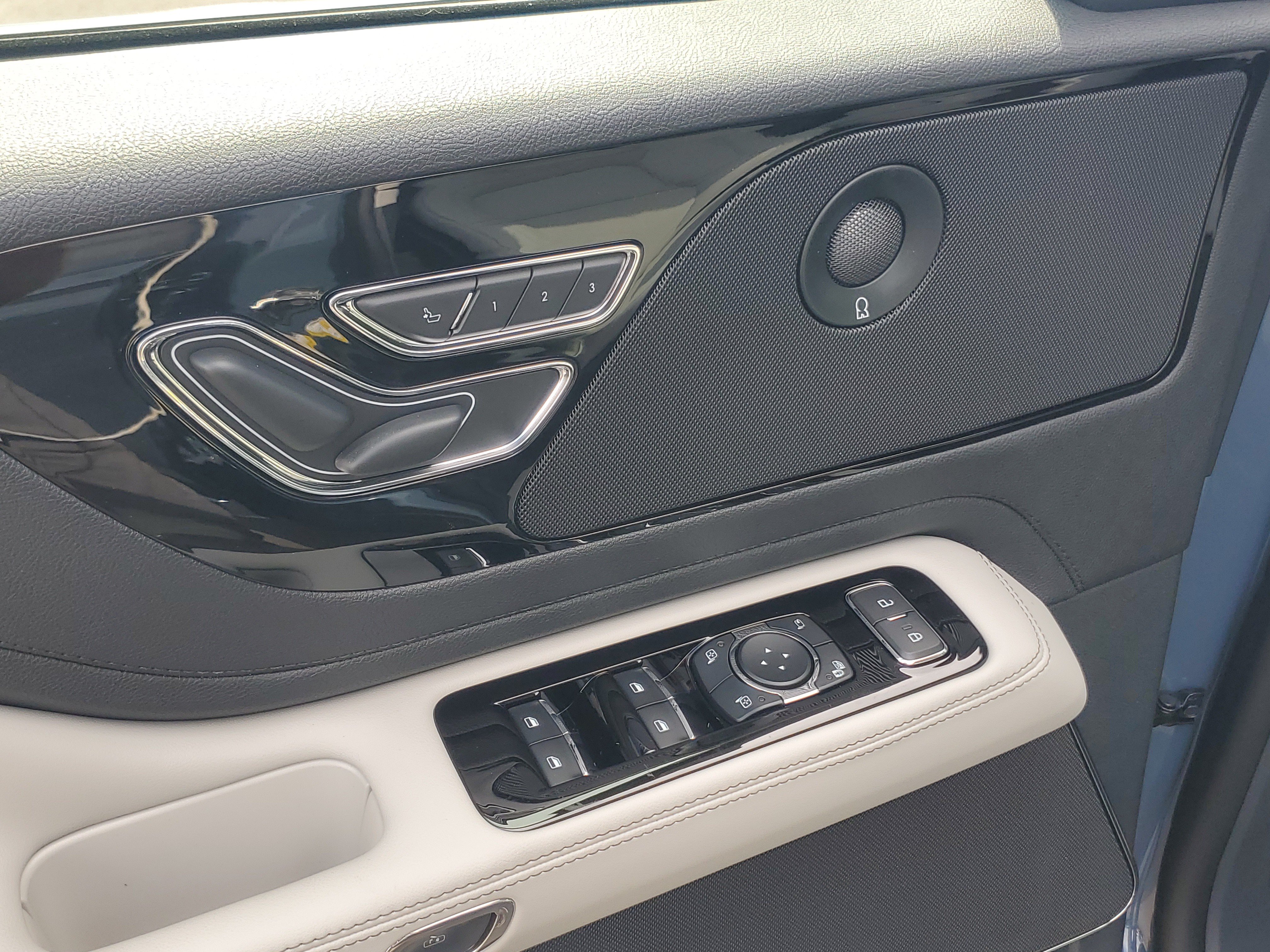 New 2027 Lincoln Aviator Reserve AWD/4WD image 9
