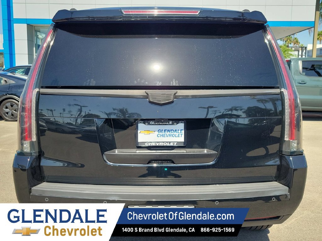 Certified 2017 Cadillac Escalade Luxury AWD/4WD image 4