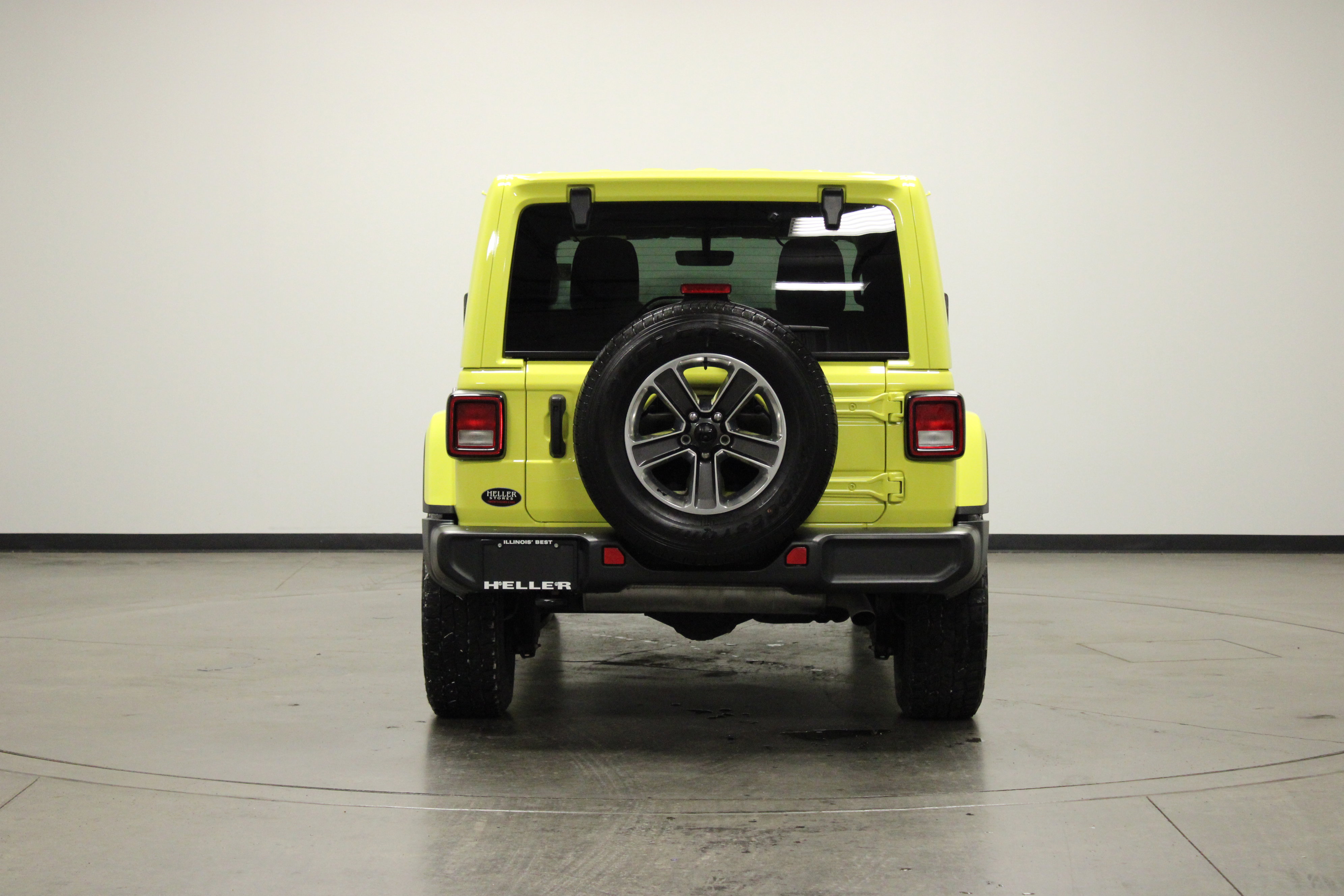 Used 2023 Jeep Wrangler Unlimited Sahara AWD/4WD image 7