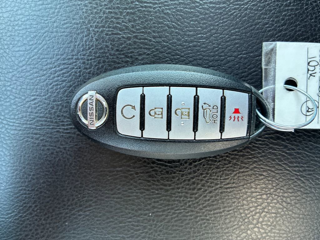 Used 2014 Nissan Pathfinder Platinum w/ Platinum Premium Package AWD/4WD image 38