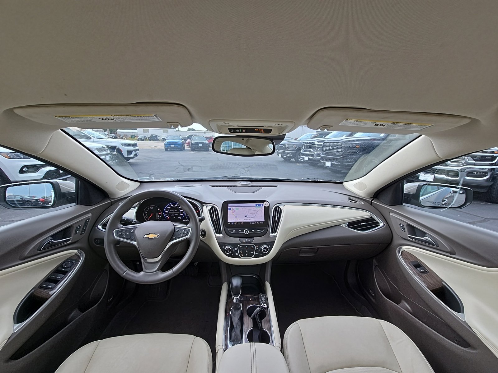 Used 2024 Chevrolet Malibu LT FWD image 2