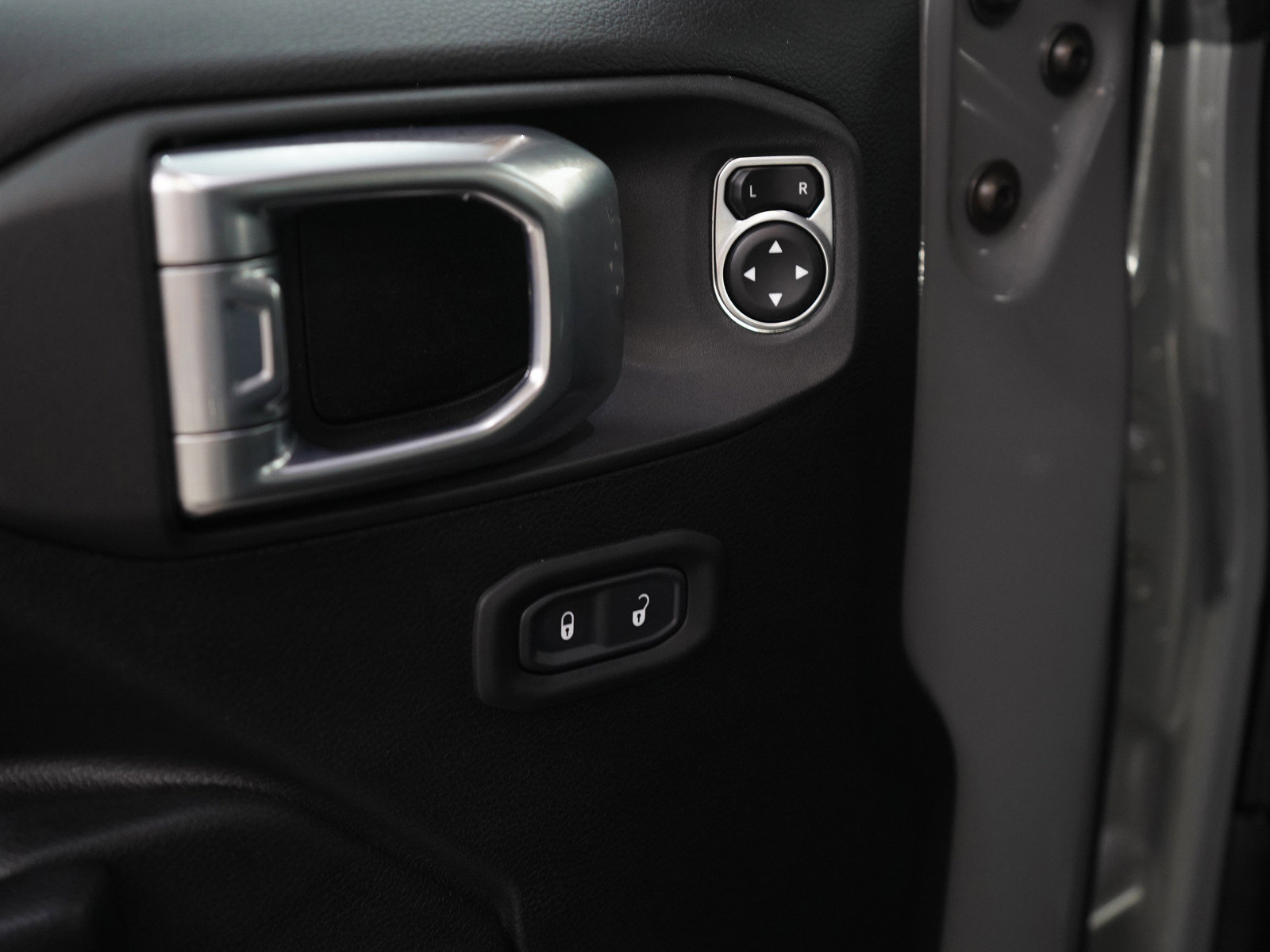 Used 2023 Jeep Wrangler Unlimited Rubicon 4xe w/ Cold Weather Group image 18