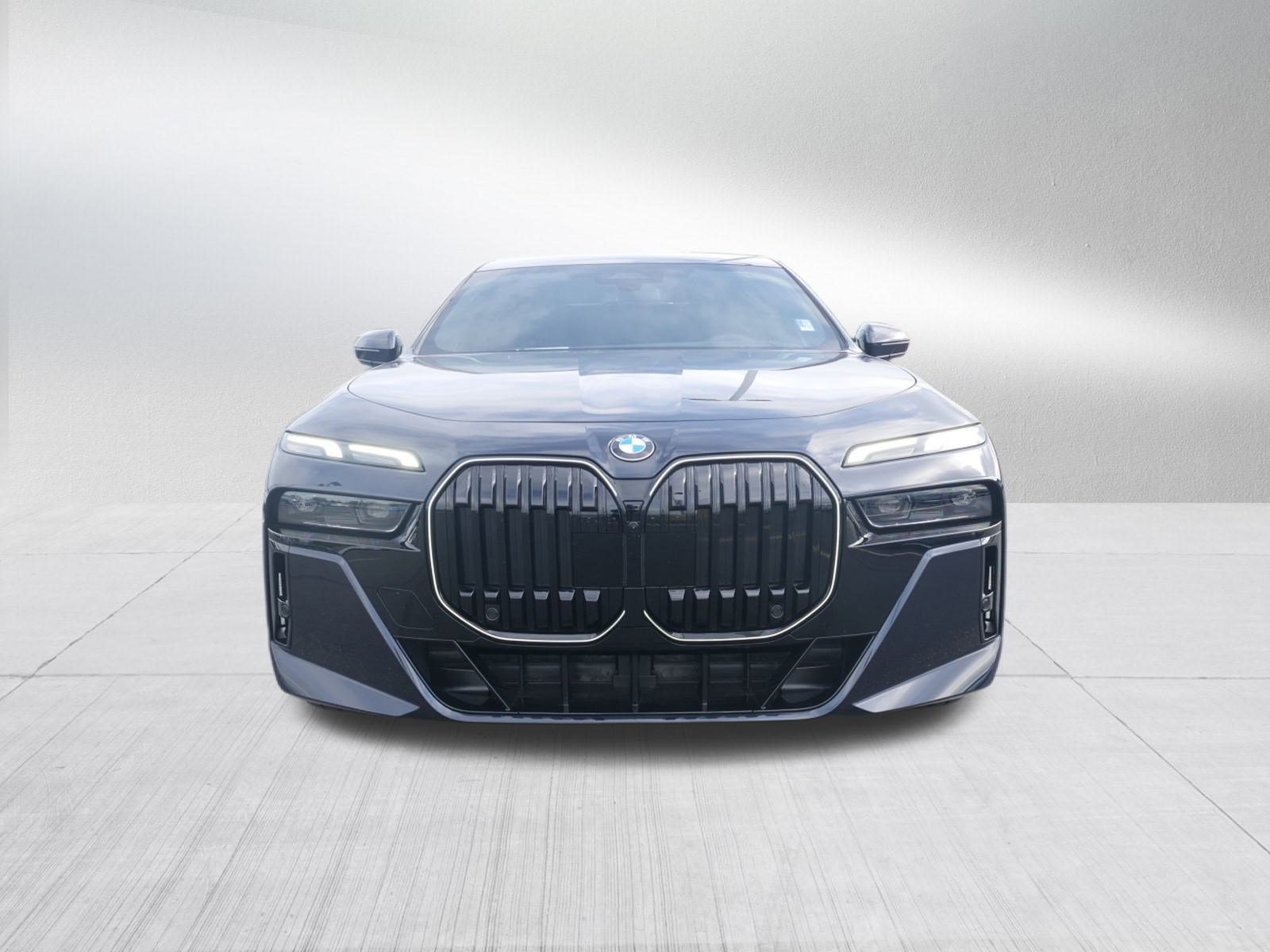 New 2025 BMW 740i w/ Premium Package image 8