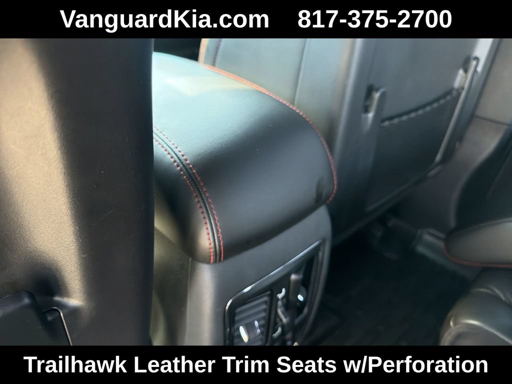 Used 2021 Jeep Grand Cherokee Trailhawk w/ Trailhawk Luxury Group AWD/4WD image 26