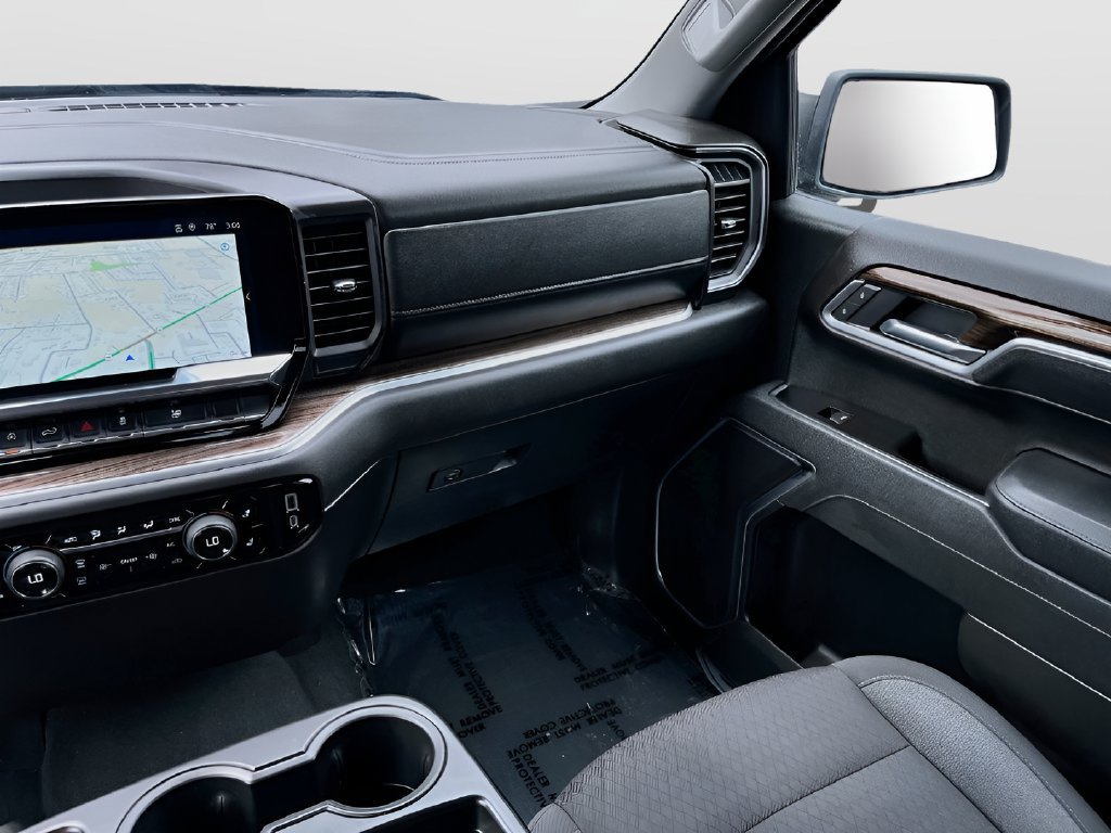 Used 2025 Chevrolet Silverado 1500 LT AWD/4WD image 24