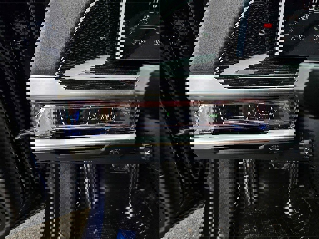 New 2026 BMW i7 xDrive60 image 17