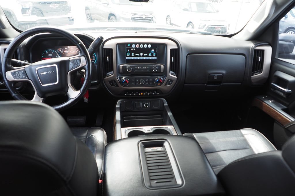Used 2017 GMC Sierra 2500 Denali w/ Duramax Plus Package AWD/4WD image 16