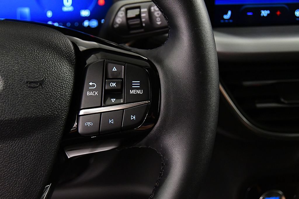 Used 2025 Ford Escape Platinum AWD/4WD image 21
