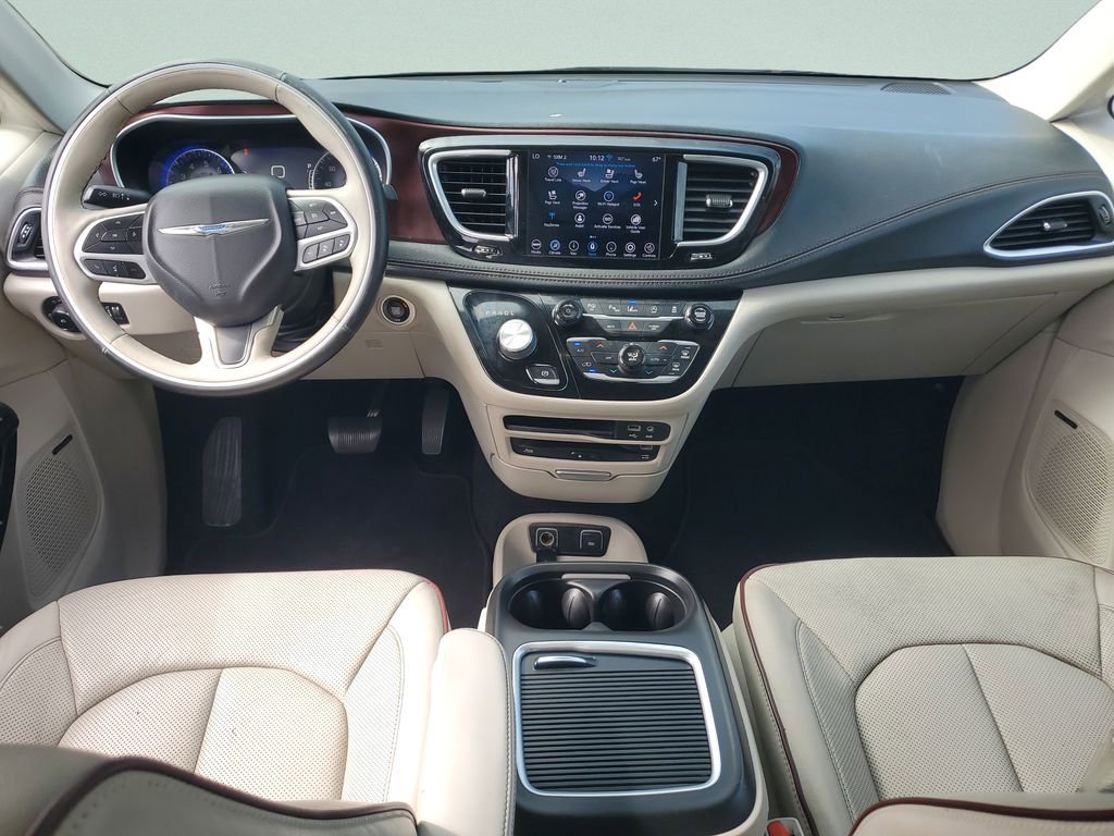 Used 2020 Chrysler Pacifica Limited w/ Advanced Safetytec Group FWD image 11
