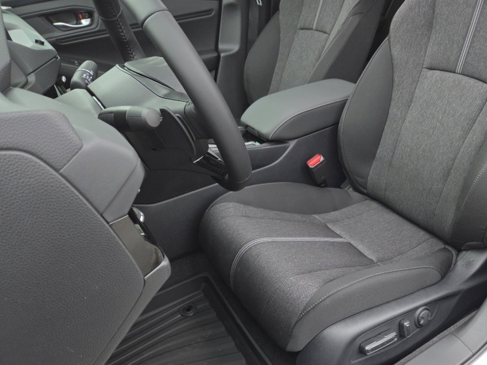 Used 2025 Honda Accord Sport image 24