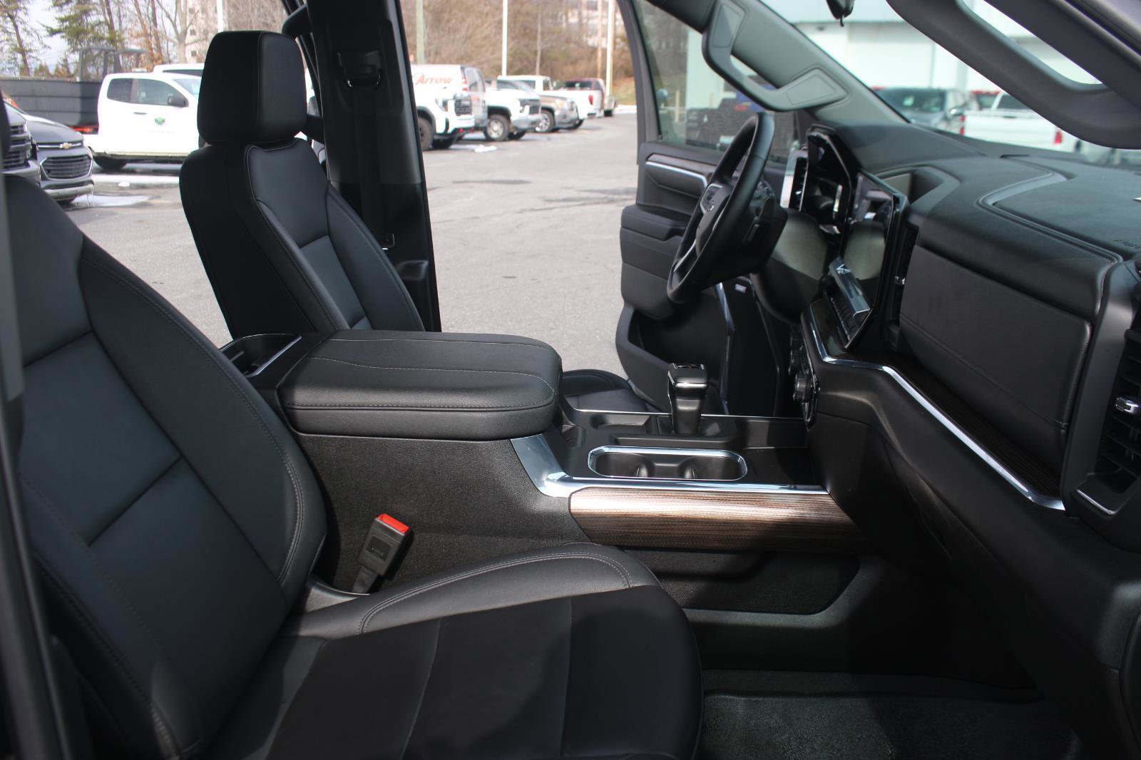 Used 2024 Chevrolet Silverado 1500 RST w/ Convenience Package II image 36