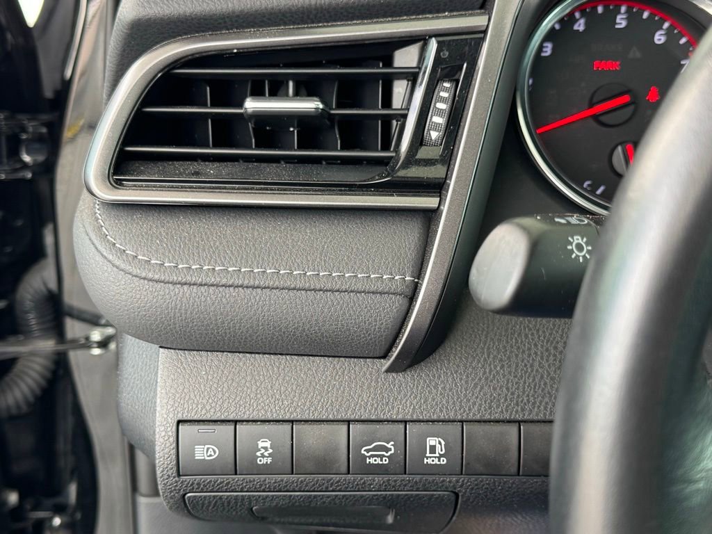 Used 2019 Toyota Camry XSE FWD image 36