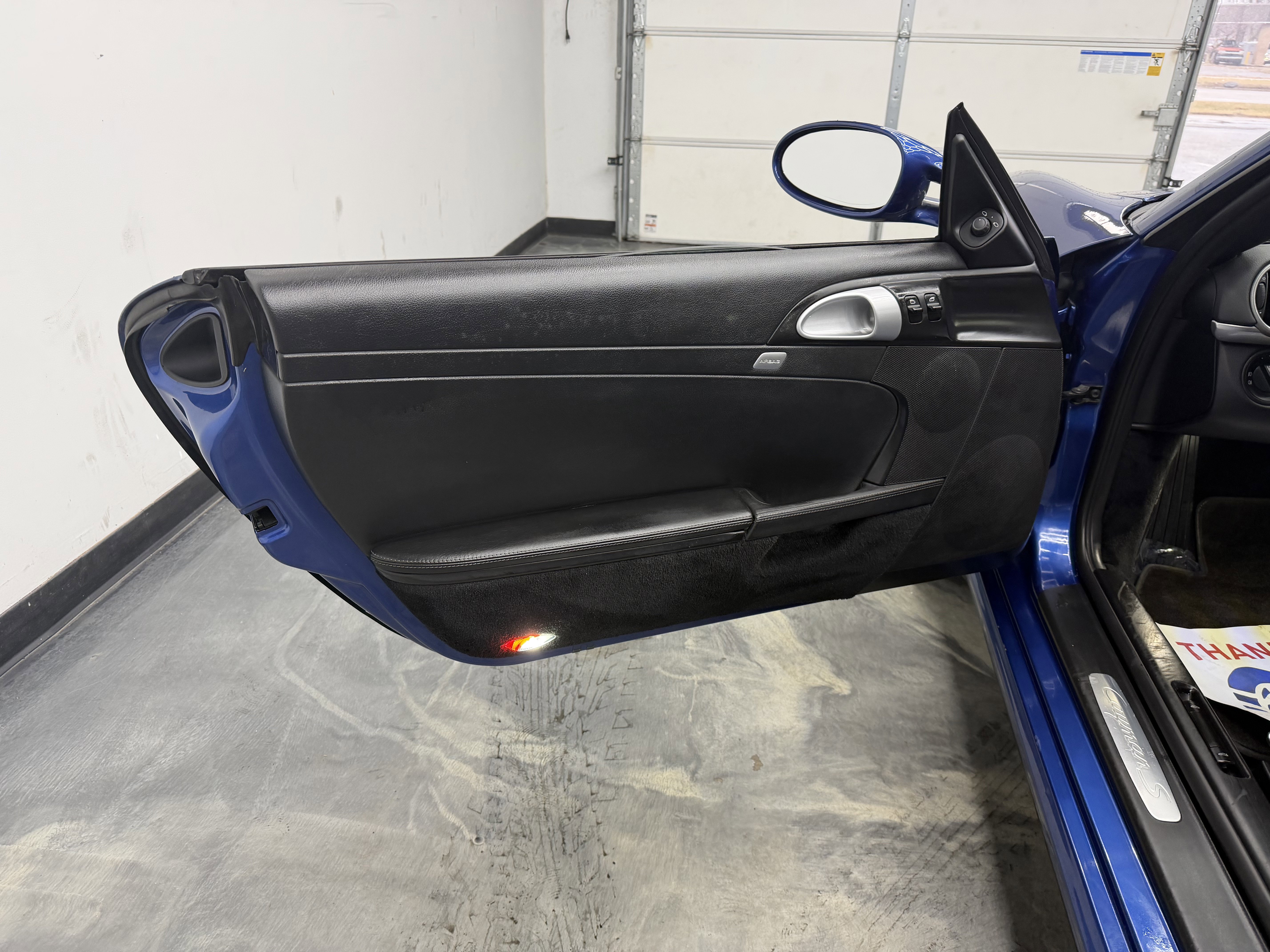 Used 2007 Porsche Cayman S image 8