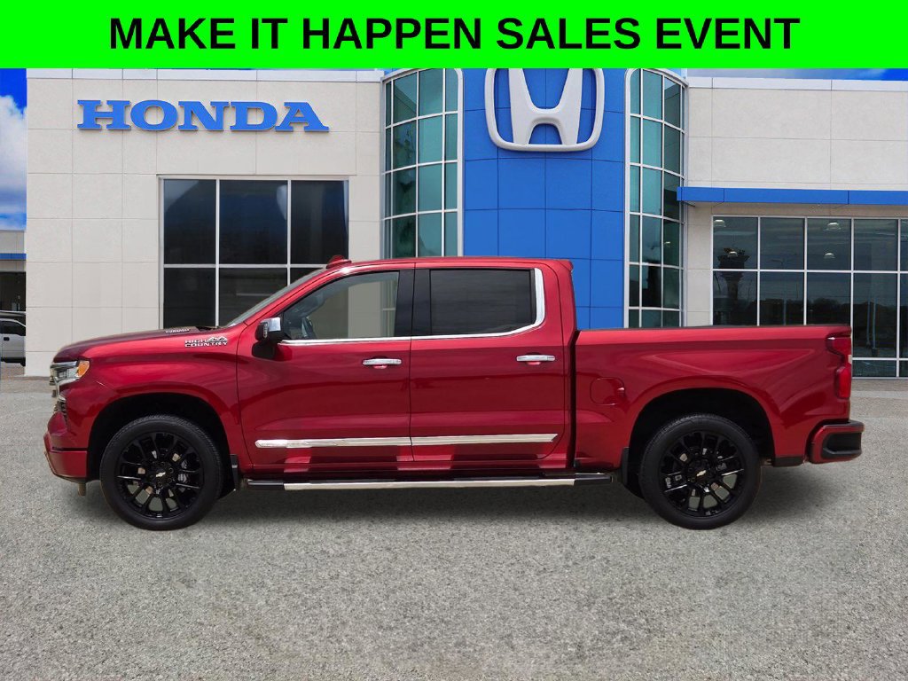 Used 2025 Chevrolet Silverado 1500 High Country w/ Technology Package AWD/4WD image 6