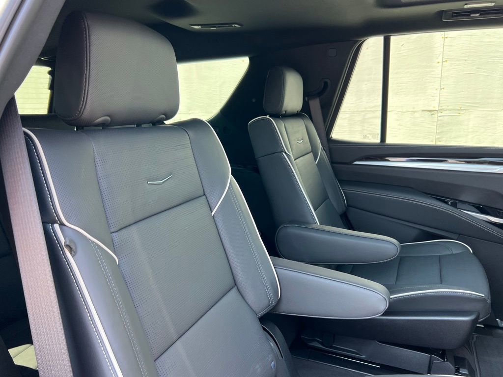 New 2025 Cadillac Escalade Premium Luxury image 26