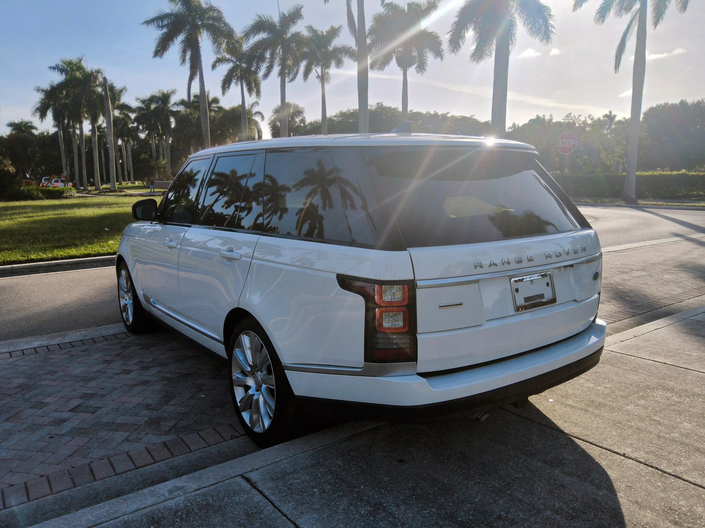 Used 2017 Land Rover Range Rover Supercharged image 5