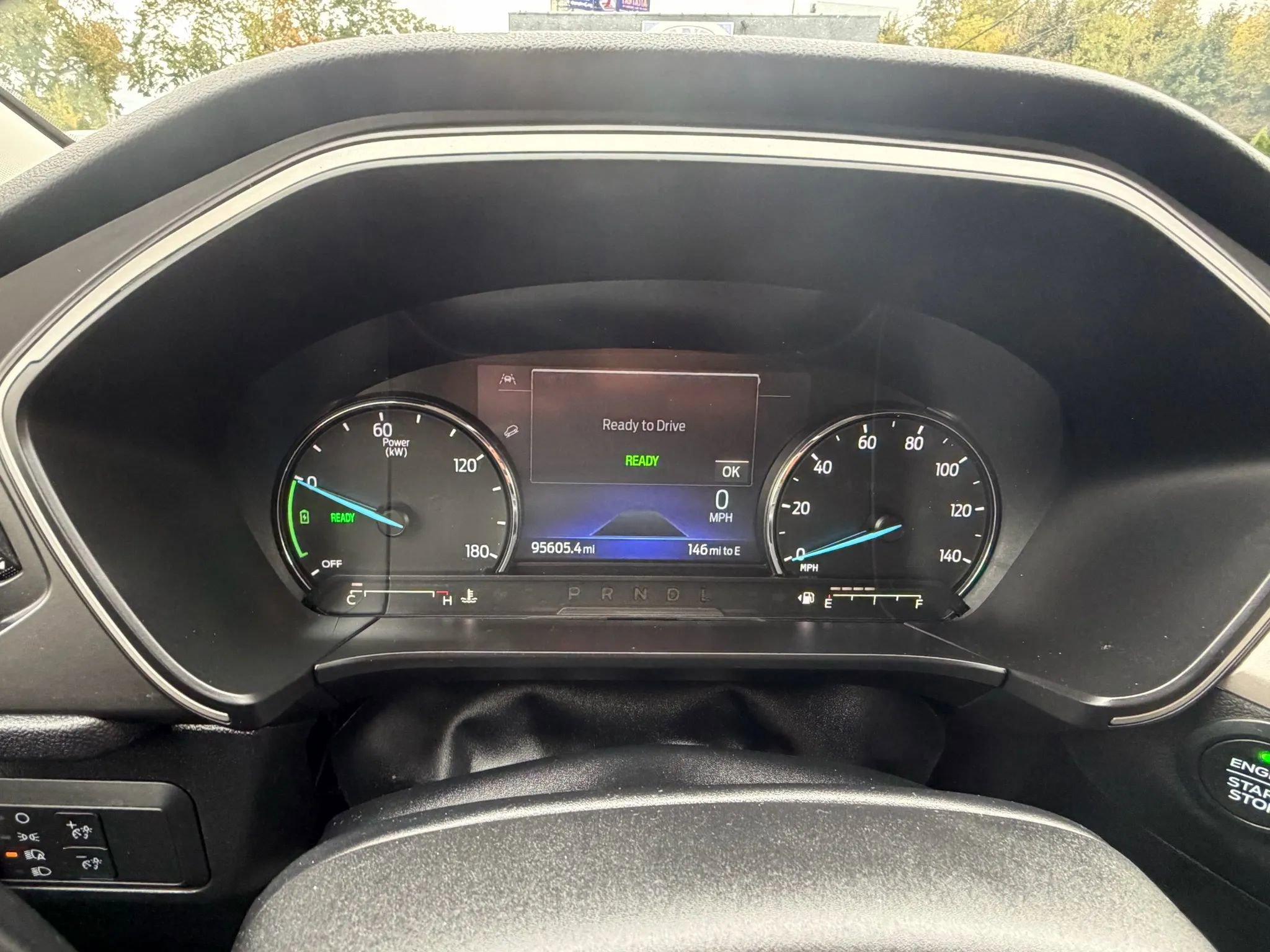 Used 2021 Ford Escape SE image 17