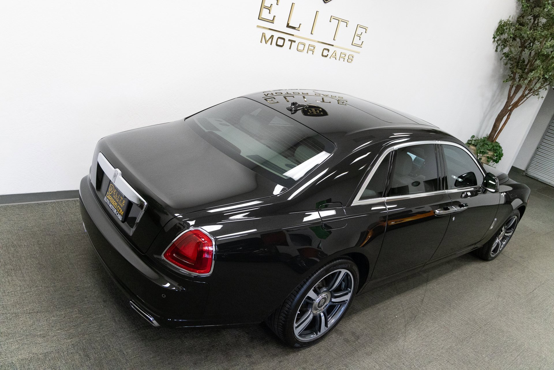 Used 2014 Rolls-Royce Ghost image 35