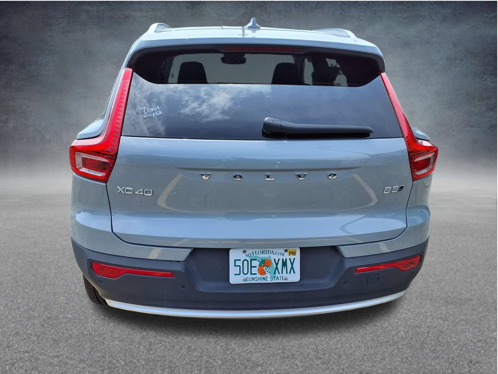 Used 2025 Volvo XC40 B5 Plus AWD/4WD image 8