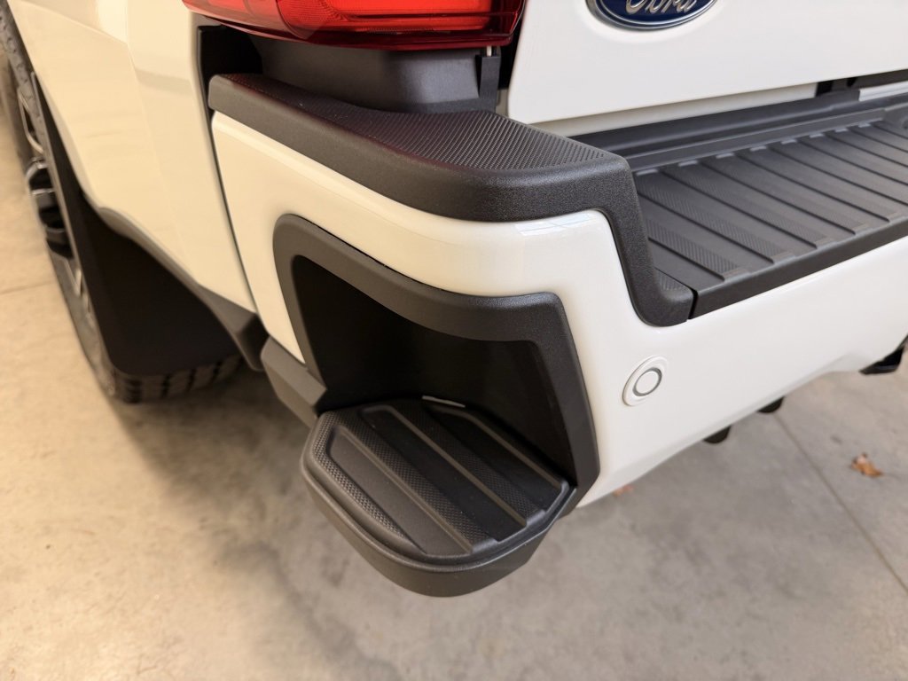 Used 2024 Ford F250 Platinum image 14