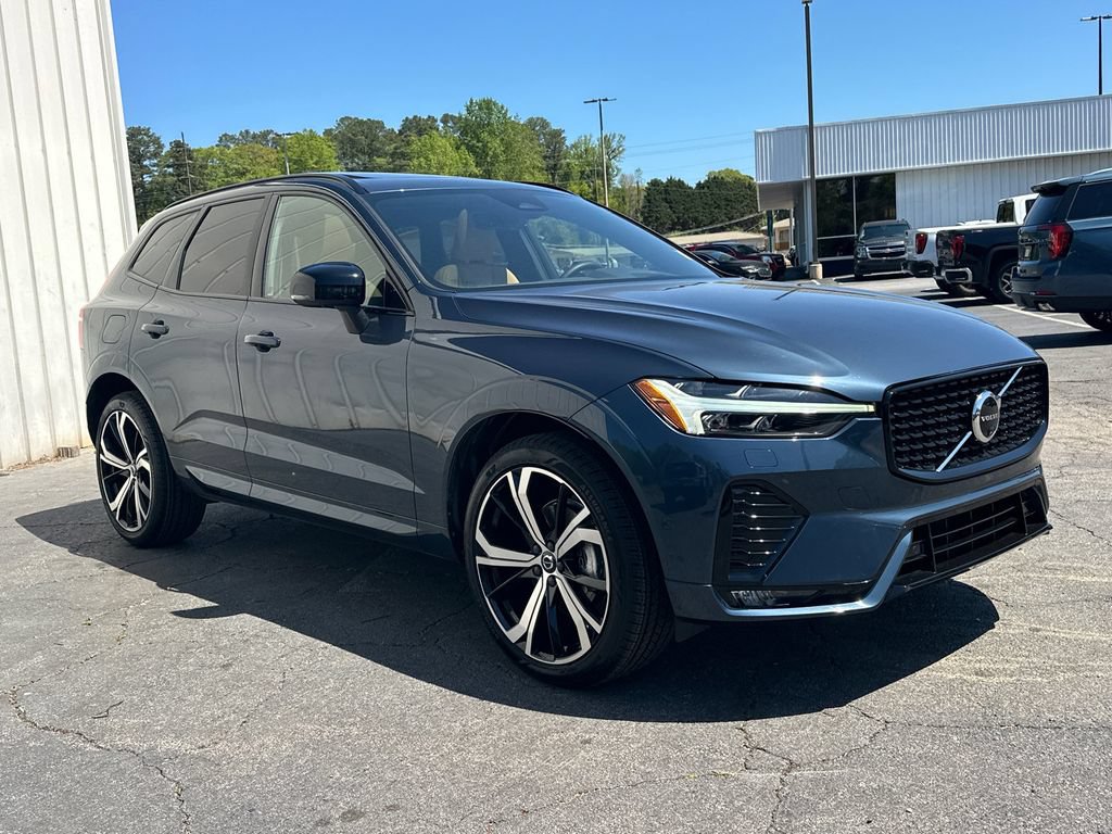 Used 2024 Volvo XC60 B5 Ultimate w/ Protection Package Premier AWD/4WD image 4