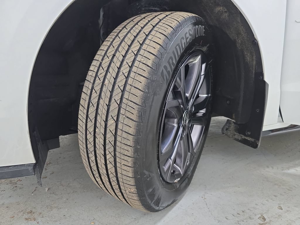 Certified 2025 Toyota Sienna XSE AWD/4WD image 37