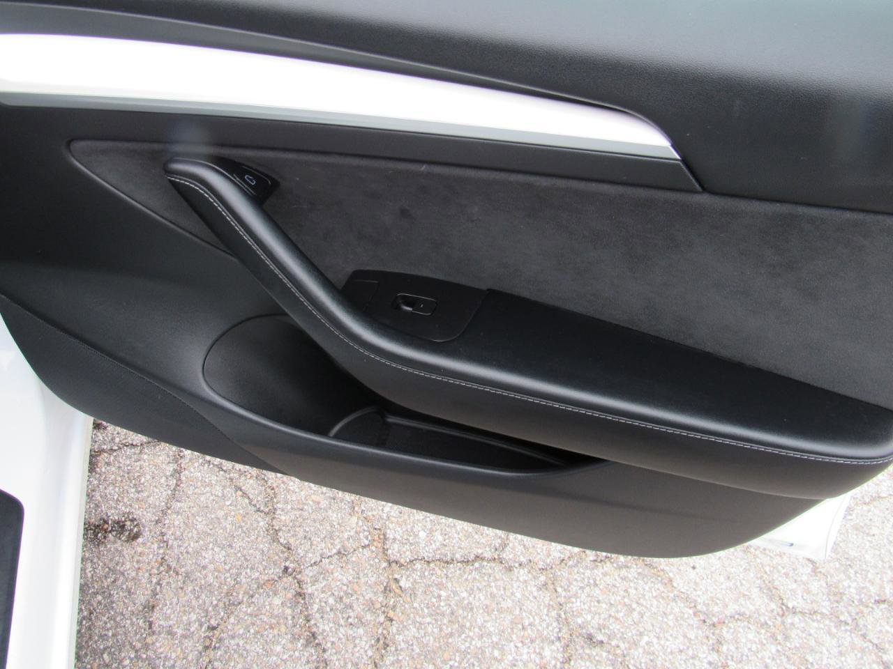 Used 2022 Tesla Model 3 Long Range AWD/4WD image 26