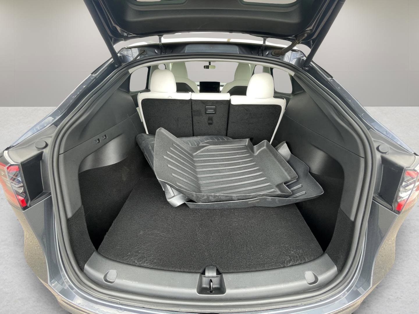 Used 2020 Tesla Model Y Performance image 28