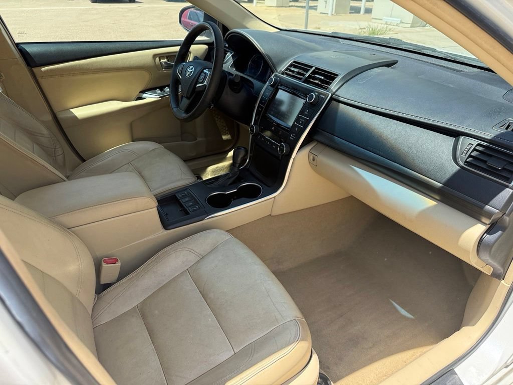 Used 2017 Toyota Camry XLE w/ Moonroof Package FWD image 19