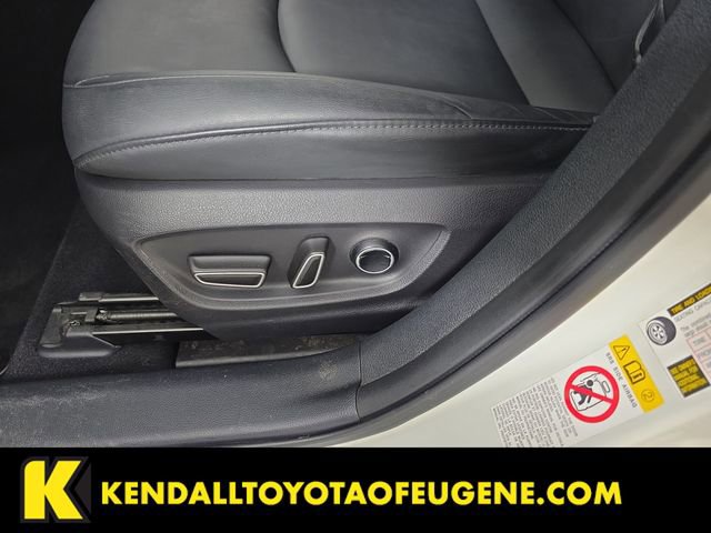 Used 2017 Toyota Prius Prime Advanced image 15
