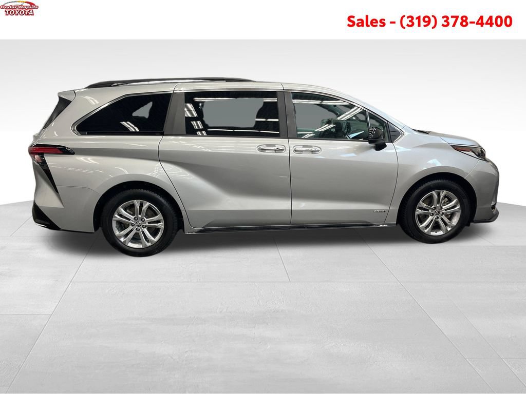 Certified 2021 Toyota Sienna XSE w/ XSE Plus Package AWD/4WD image 10