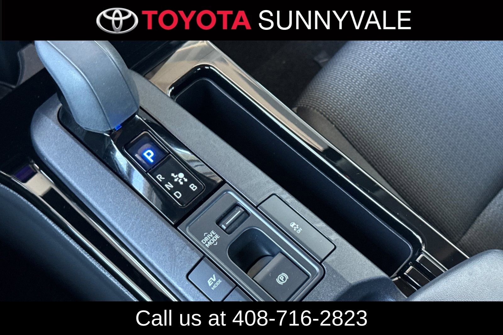 Used 2025 Toyota Prius LE image 25