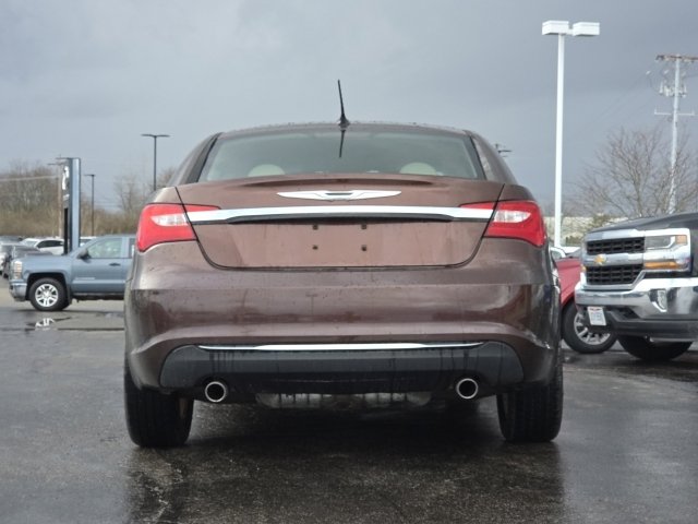 Used 2013 Chrysler 200 Limited image 10
