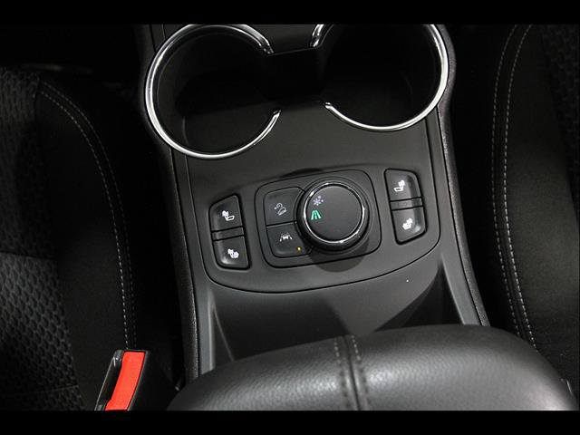 Used 2023 GMC Terrain SLE w/ Driver Convenience Package FWD image 16