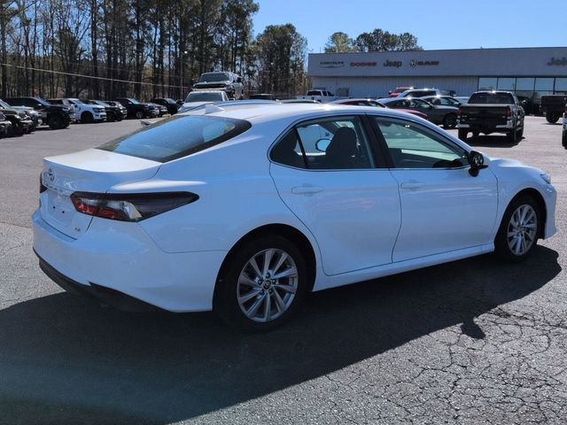 Used 2024 Toyota Camry LE image 8