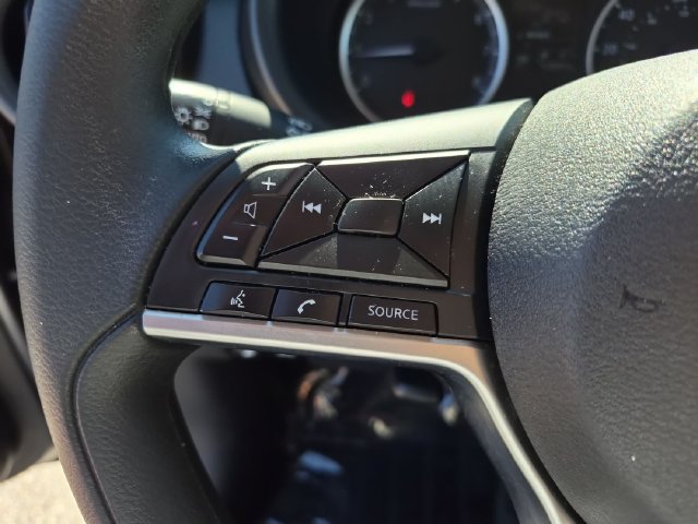Certified 2021 Nissan Kicks S FWD image 18