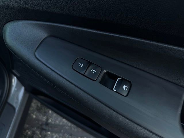 Used 2023 Hyundai Santa Fe SE image 14