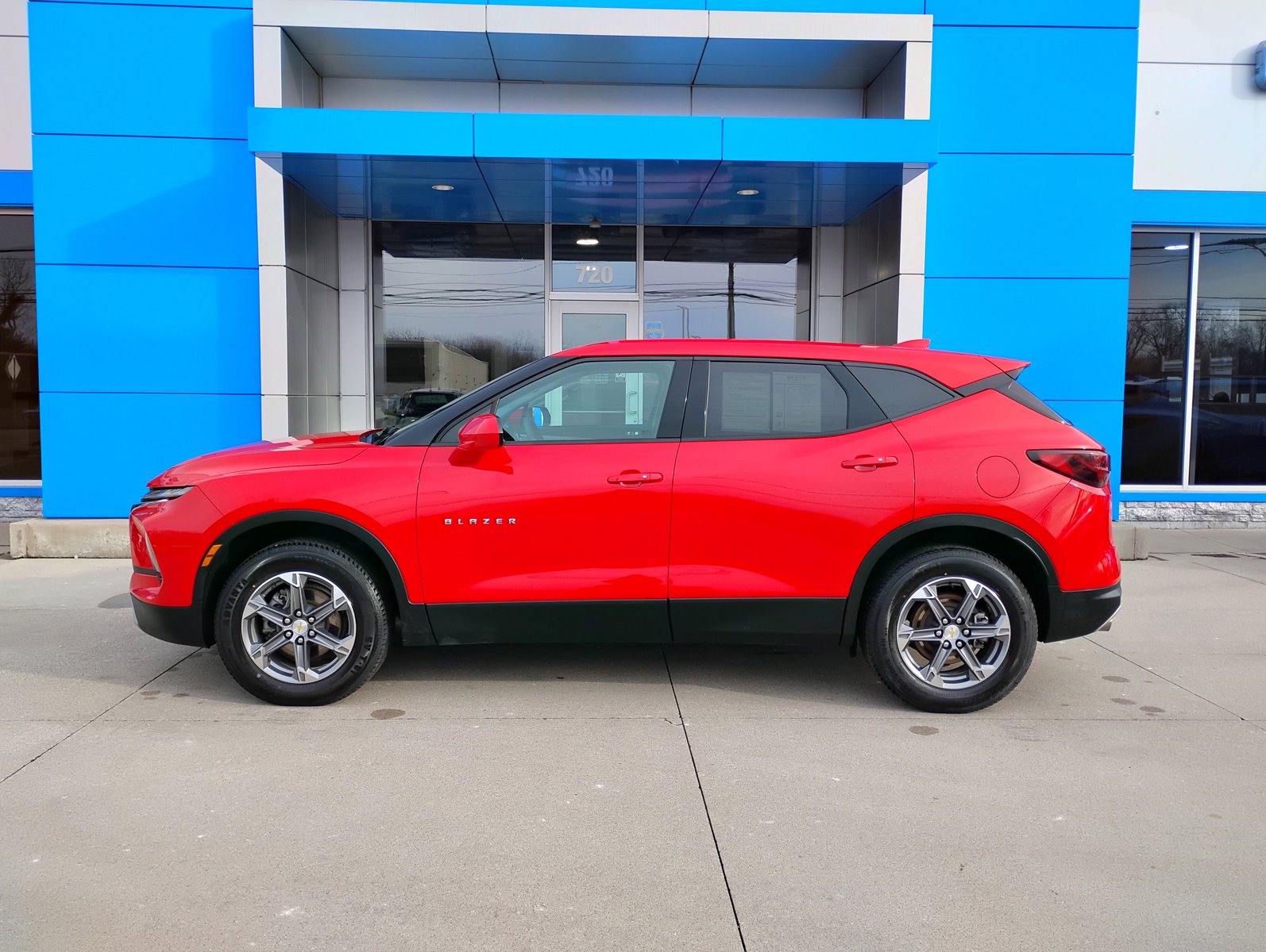 Used 2024 Chevrolet Blazer LT image 31