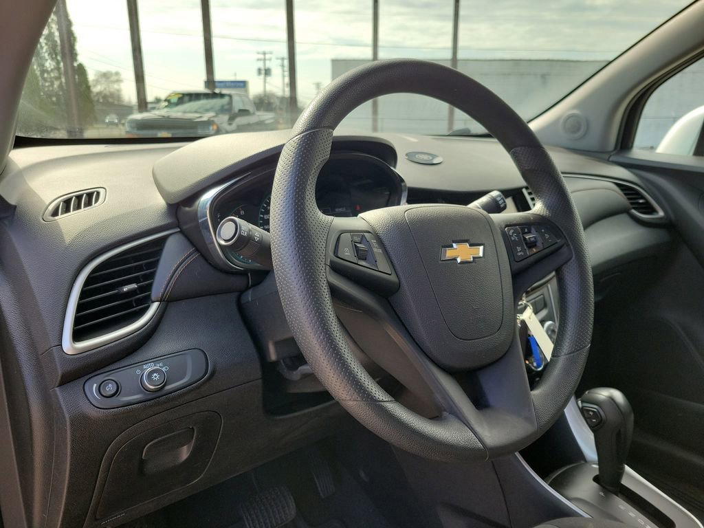 Certified 2019 Chevrolet Trax LS w/ Tint and Cruise Package image 16