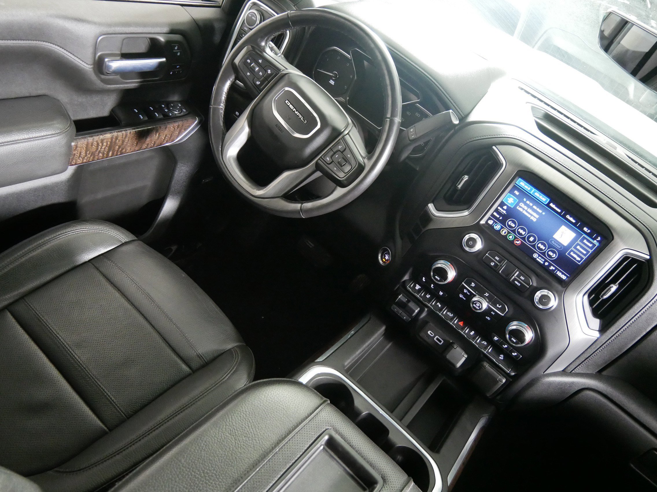 Certified 2021 GMC Sierra 3500 Denali w/ Denali Ultimate Package image 9