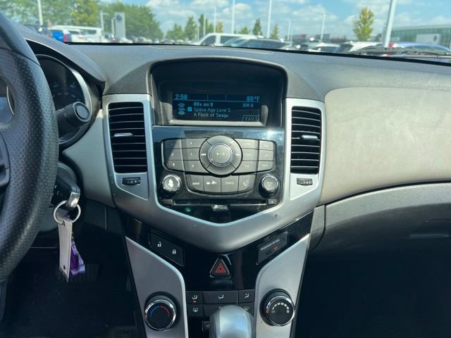 Used 2014 Chevrolet Cruze LS FWD image 15