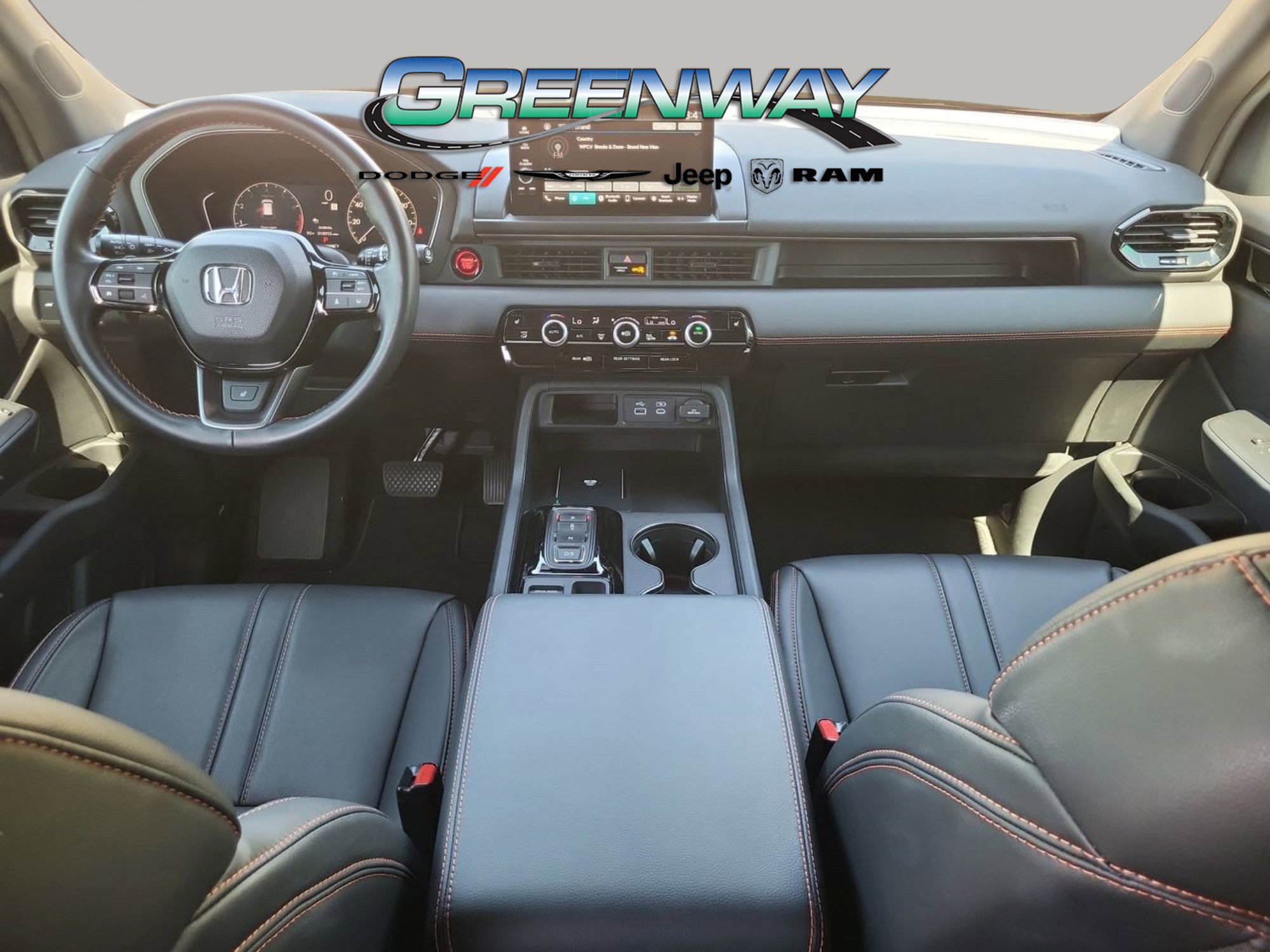 Used 2024 Honda Pilot TrailSport image 13